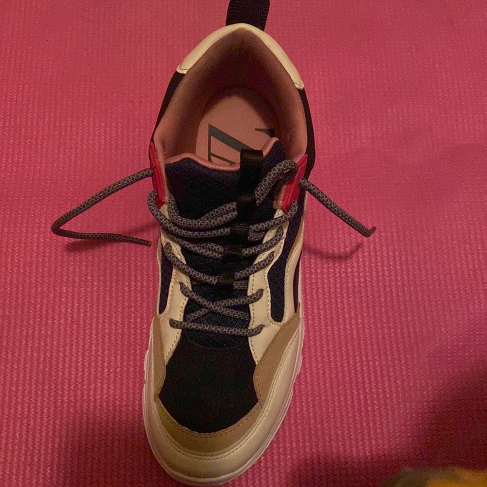 Ivey Store - image 5